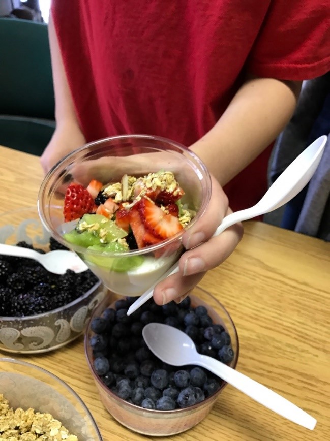 a yogurt parfait