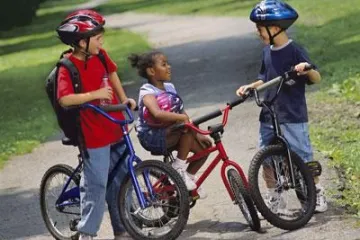 kids biking to school